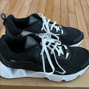 Nike Ryz 365 2 Women's Shoe sneakers